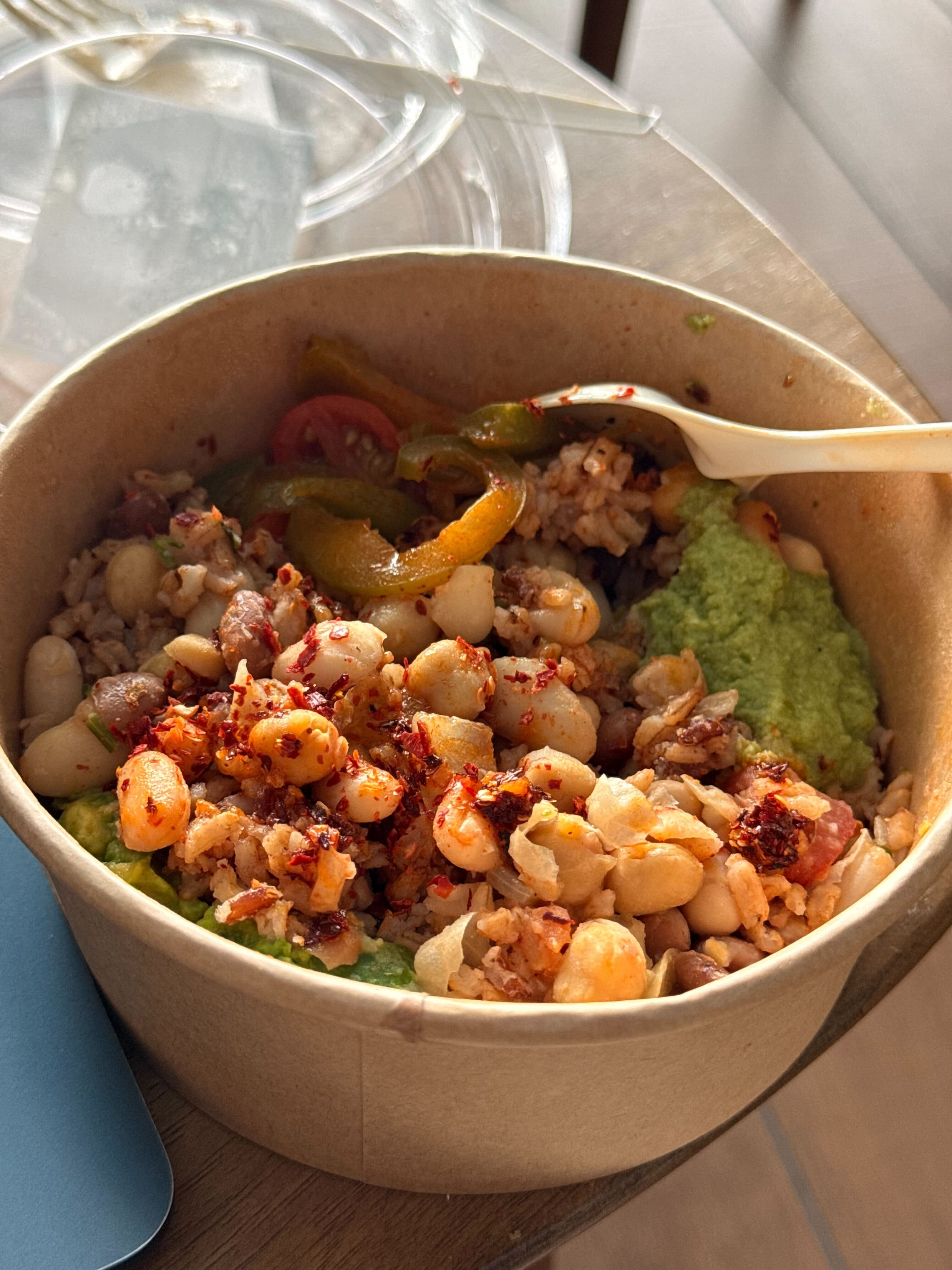 Grain bowl with chickpeas and avocado